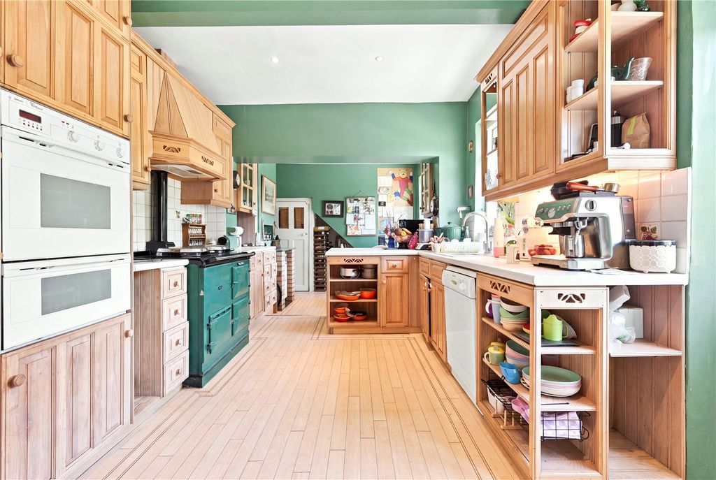 Property photo 2 of 29 Picture No. 06