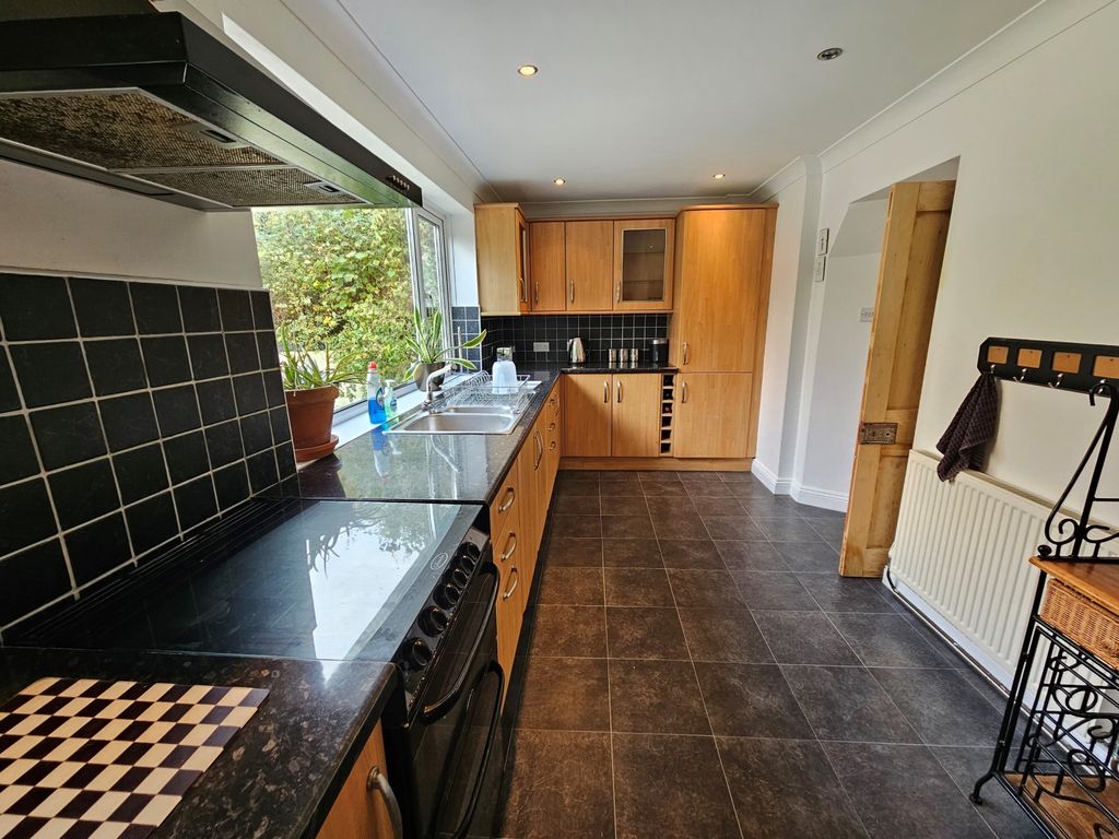 Property photo 2 of 19 S20
