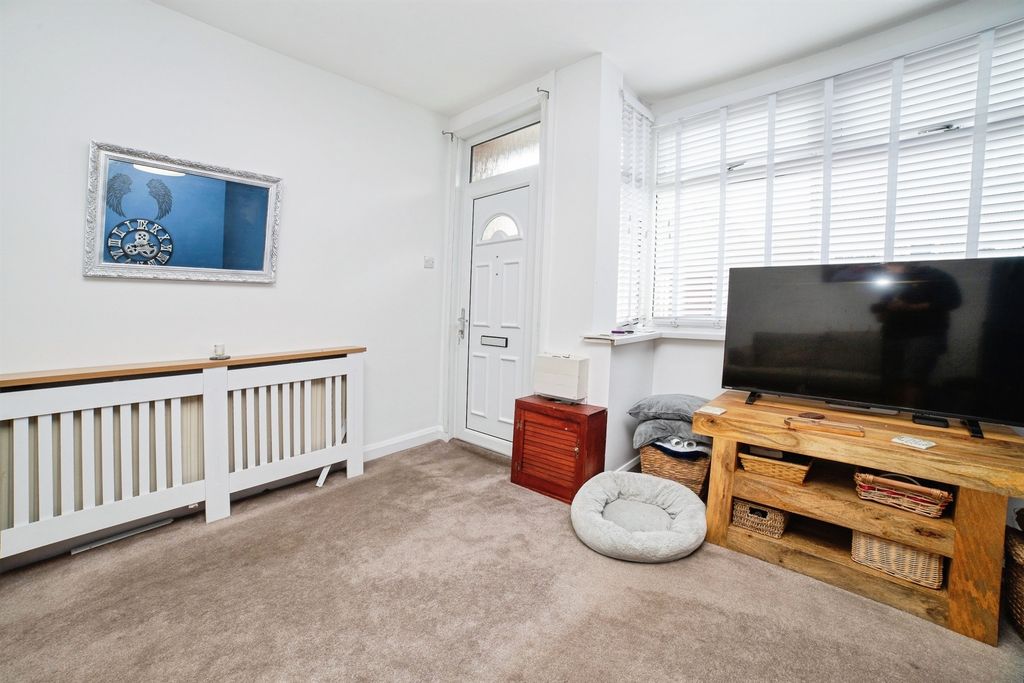 Property photo 3 of 20