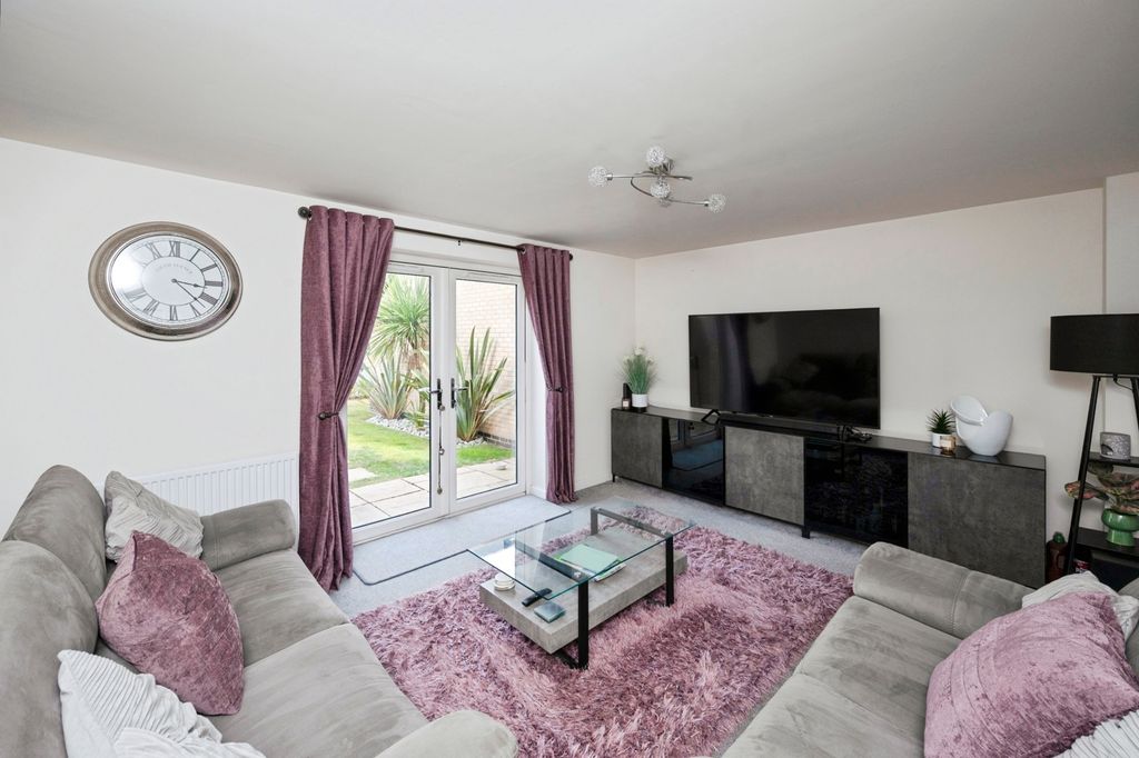 Property photo 2 of 21 Pbox-Img.Jpg