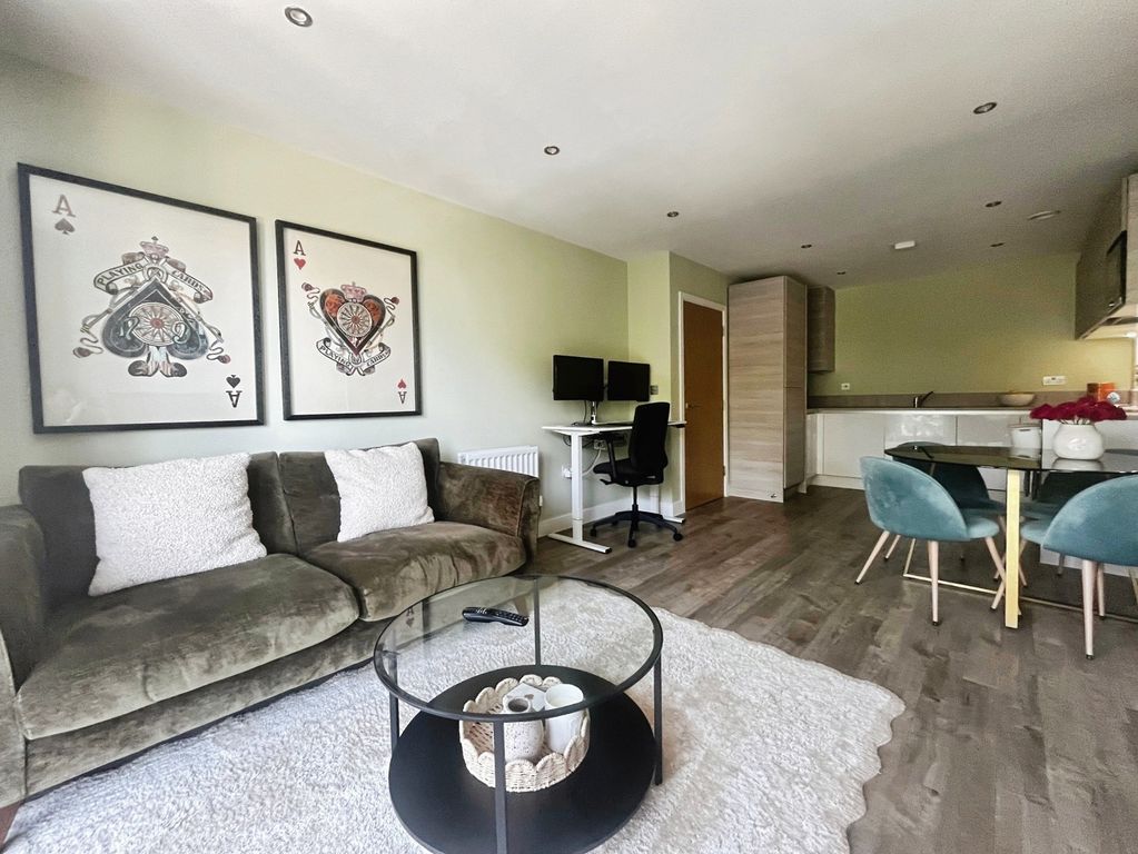 Property photo 3 of 13 Pbox-Img.Jpg