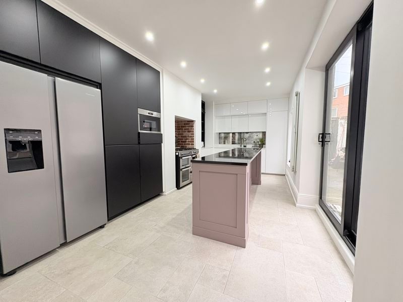 Property photo 2 of 13 Photo 5