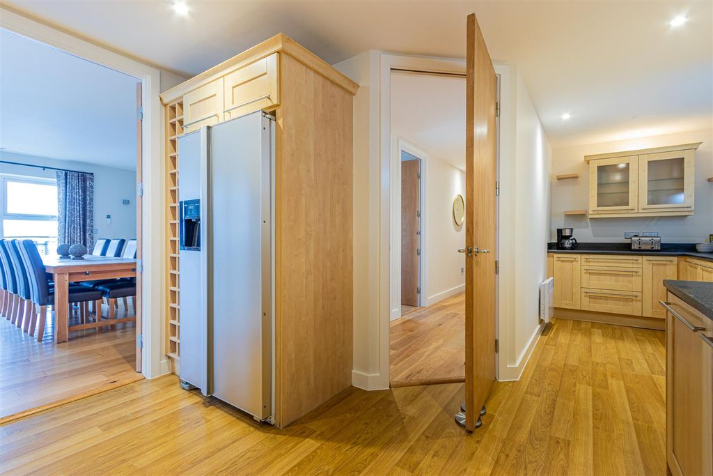 Additional image 9 of 3 bed flat for saleGreyfriars Road, Cardiff, City Centre CF10