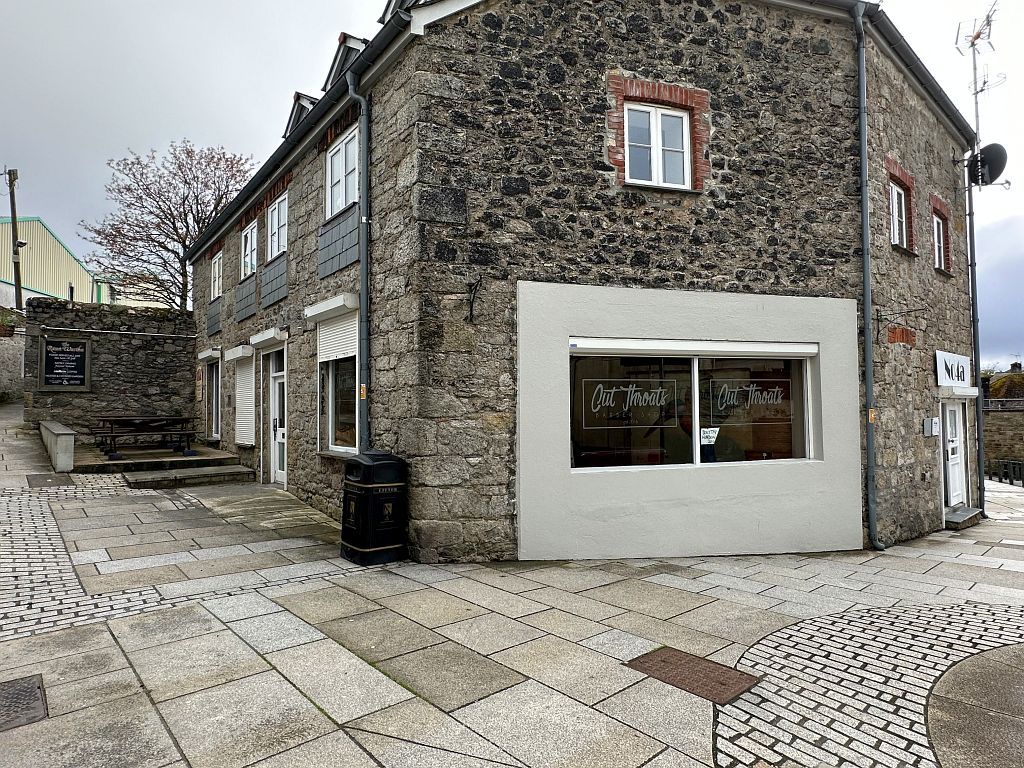 Property photo 2 of 9