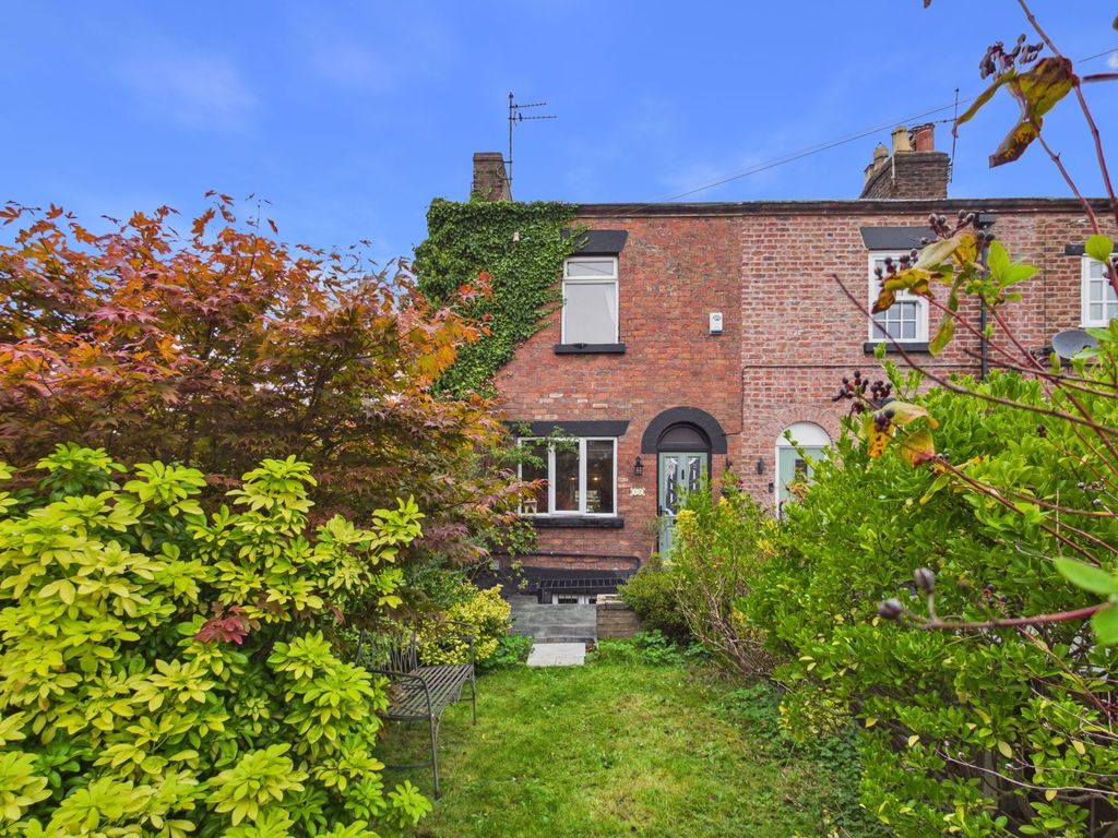 Property photo 2 of 32