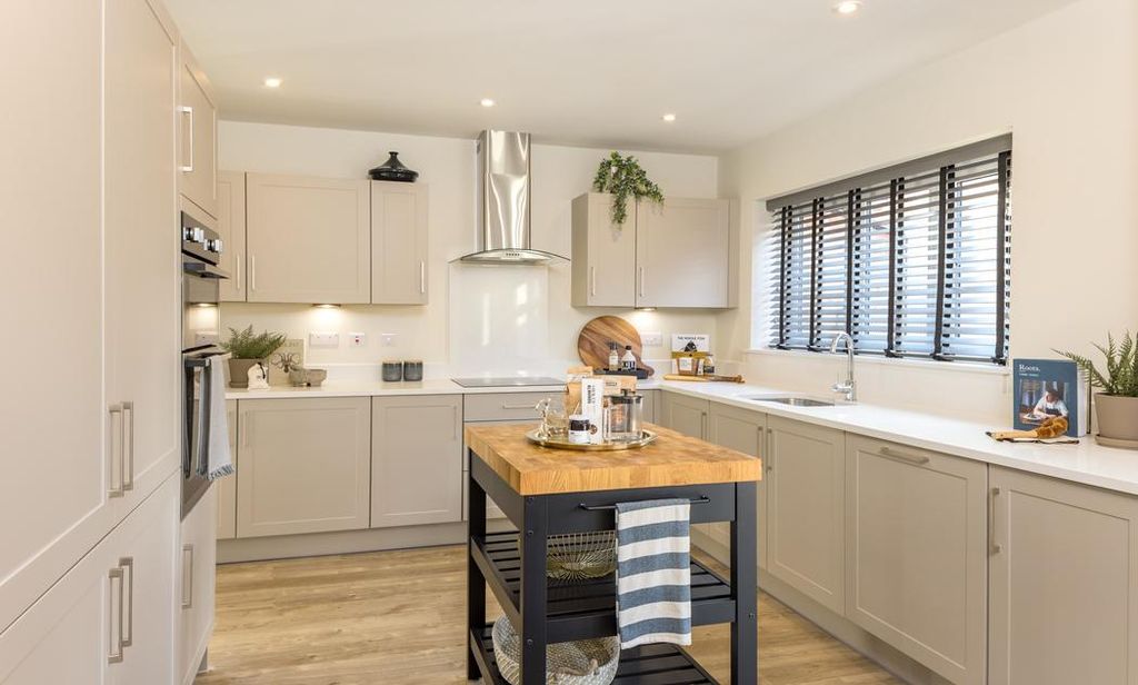 Property photo 3 of 8 Dandara - Zoopla -