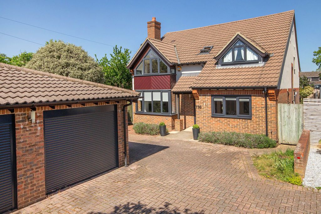 Property photo 1 of 21 External