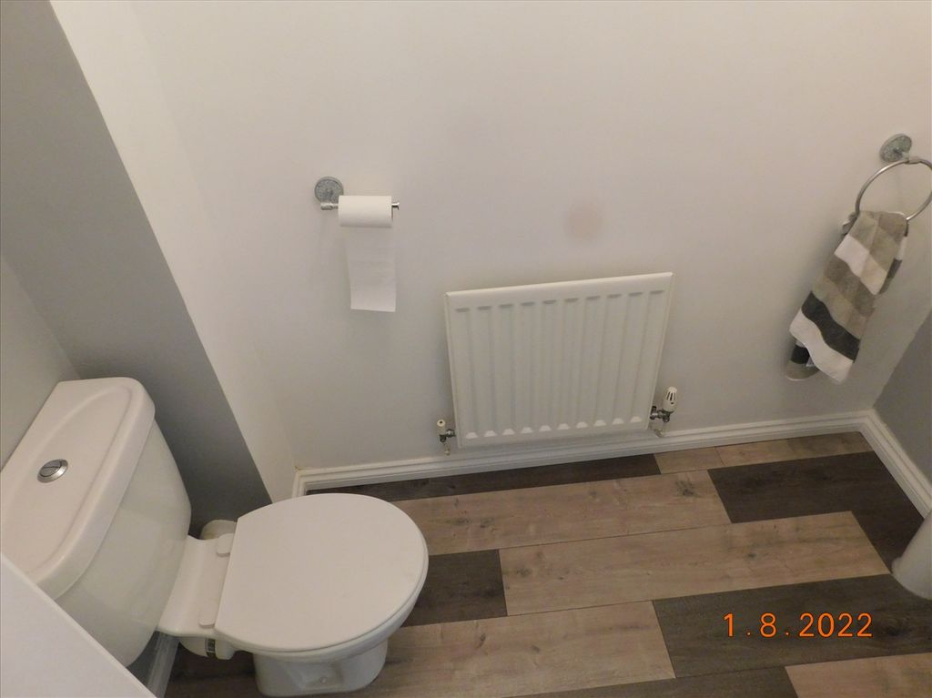 Property photo 3 of 11