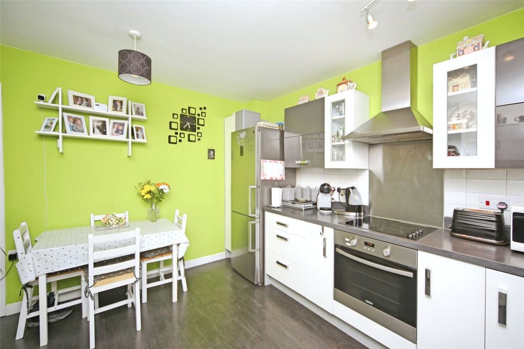 Property photo 2 of 17 Picture No. 04