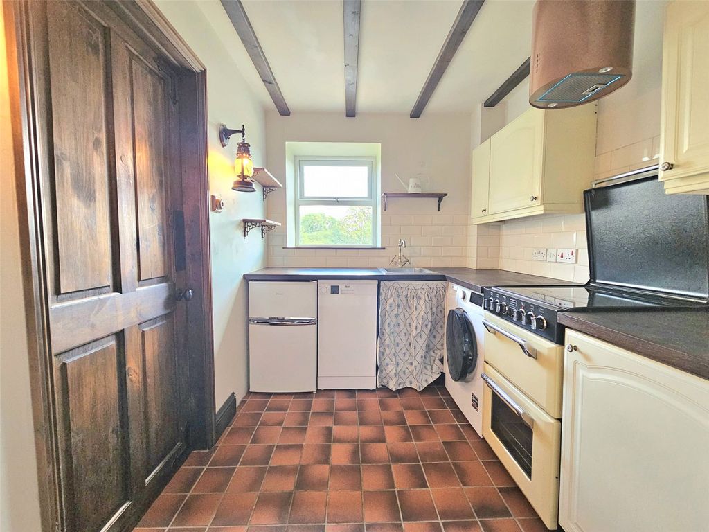 Property photo 3 of 13 Picture No. 02