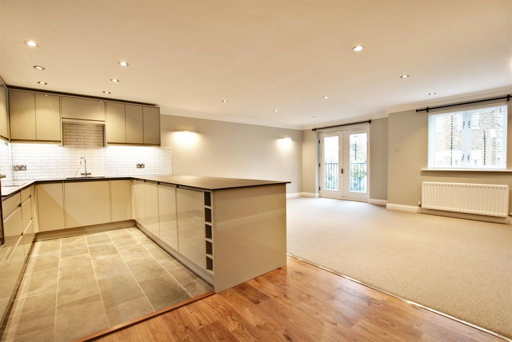 Property photo 1 of 15 4482950