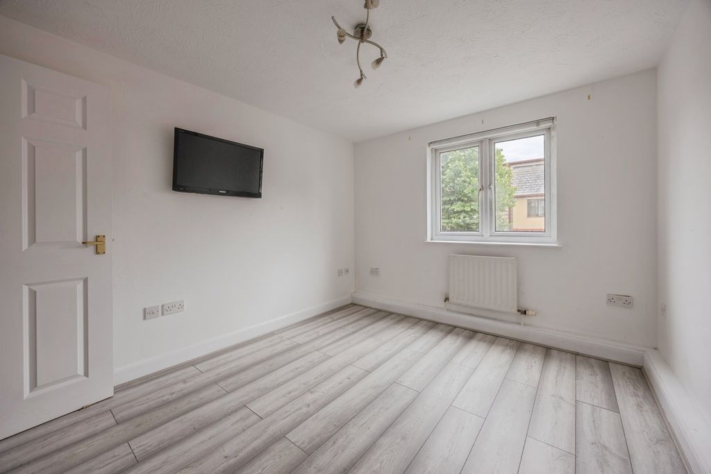 Property photo 3 of 18 Pbox-Img.Jpg