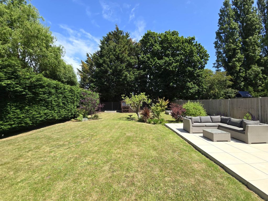 Property photo 3 of 24