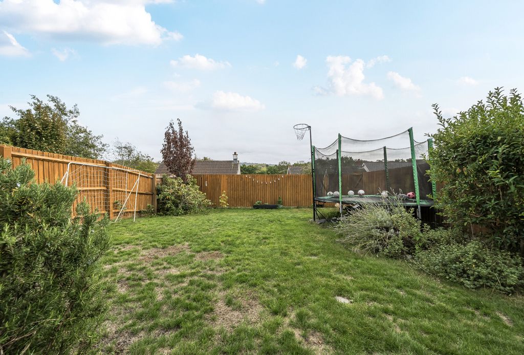 Property photo 3 of 22 Garden