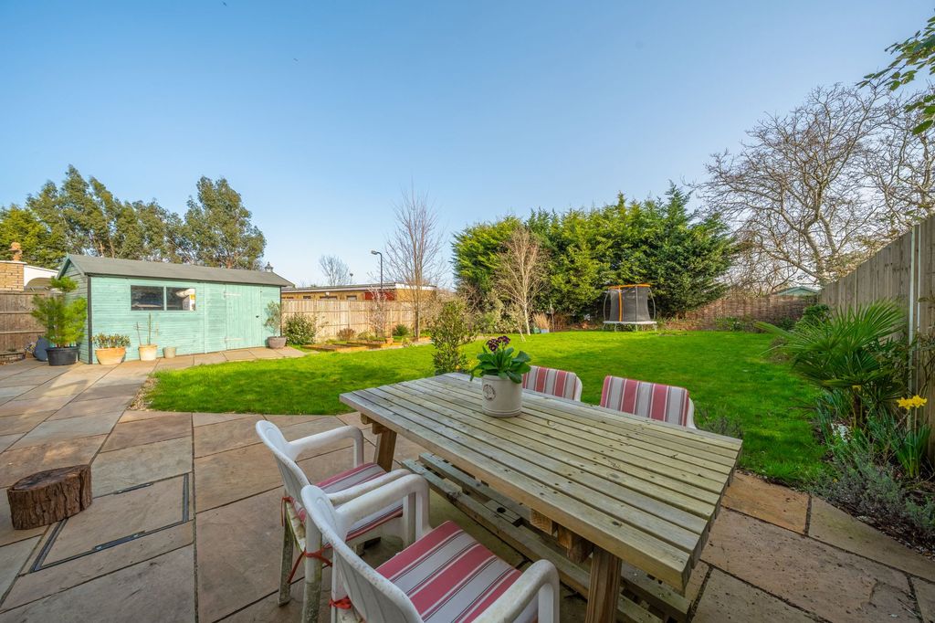 Property photo 3 of 13