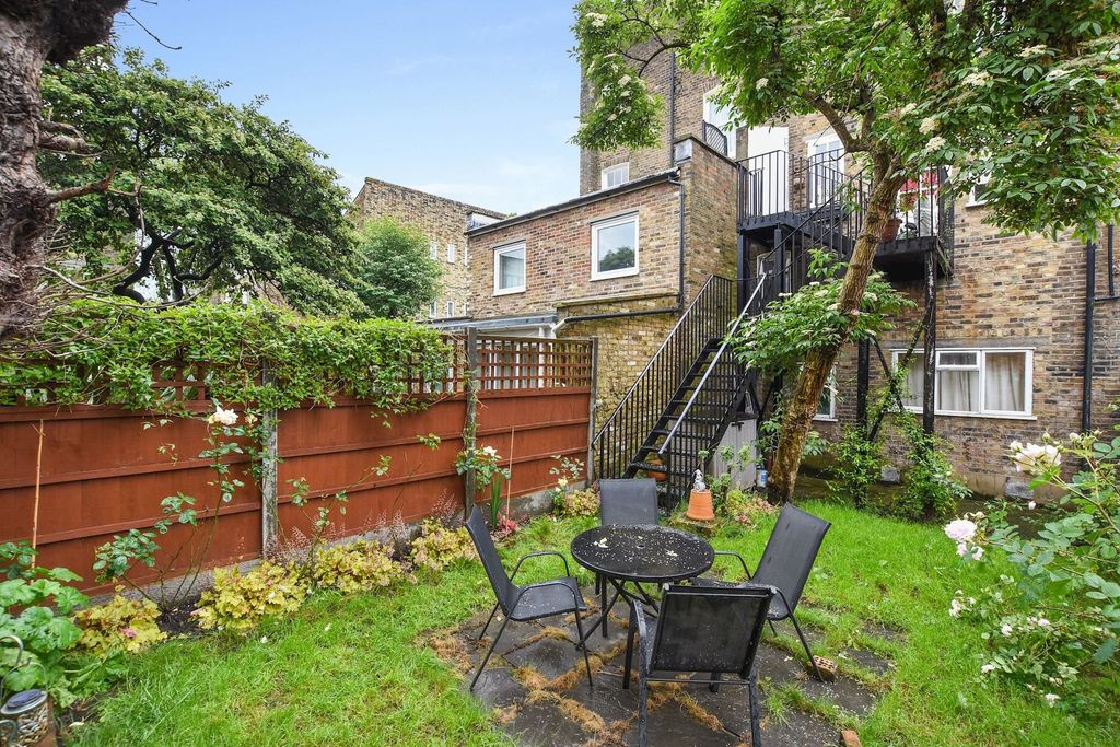 Property photo 2 of 14