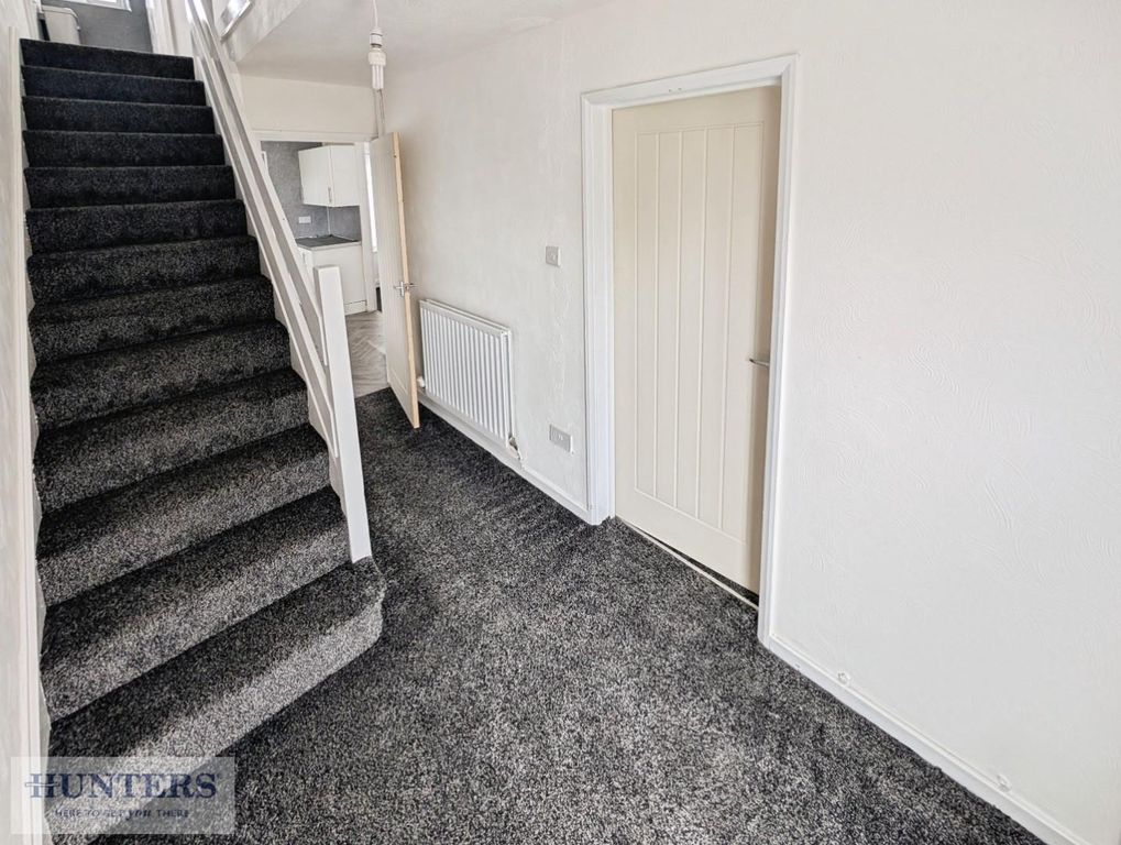 Property photo 2 of 16 Entrance Hallway