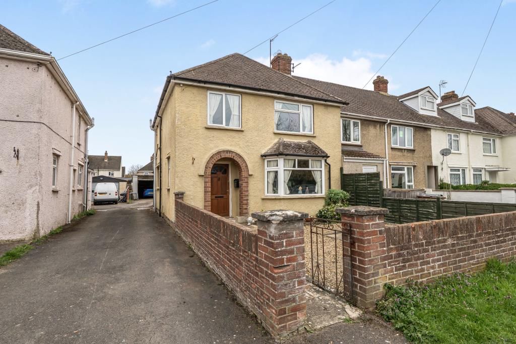 Property photo 1 of 17 External View