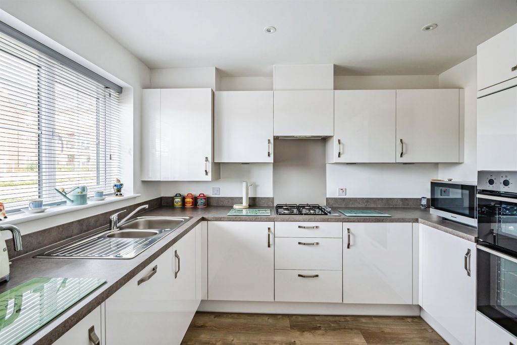 Property photo 2 of 17