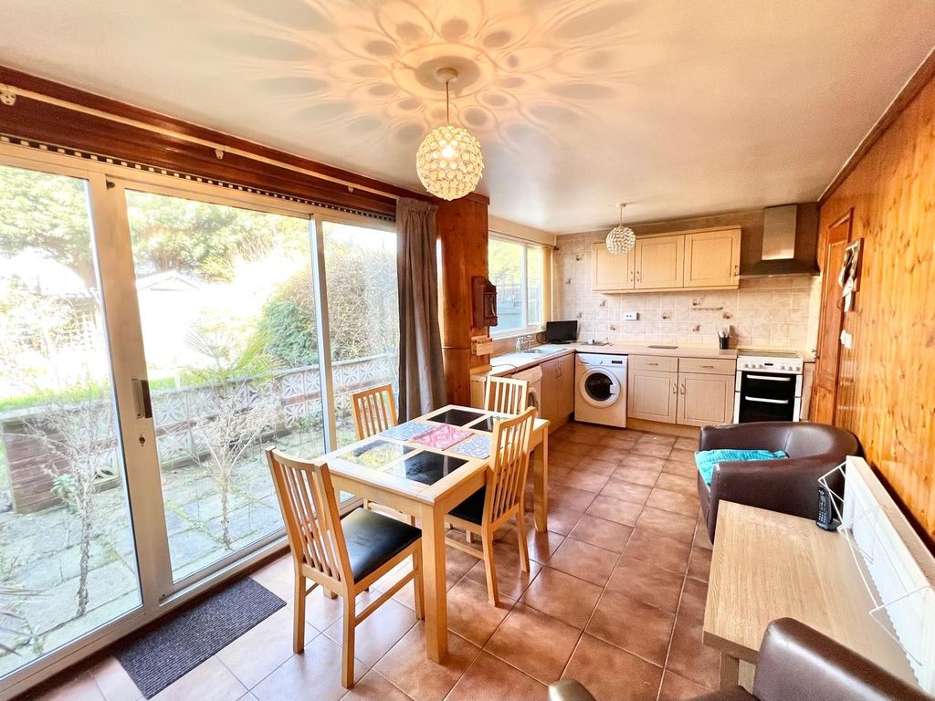 Property photo 2 of 3 Kitchen Diner