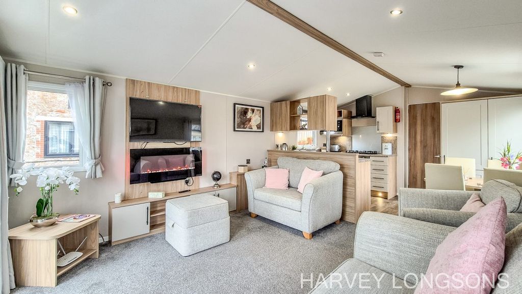 Property photo 3 of 20 Willerby Lamberhurst At Waterside Holiday Park