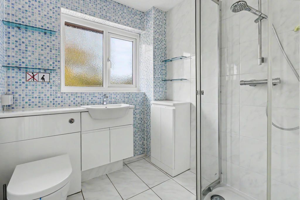 Property photo 3 of 17 Shower Room