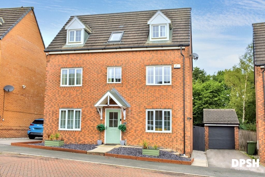 Property photo 1 of 30