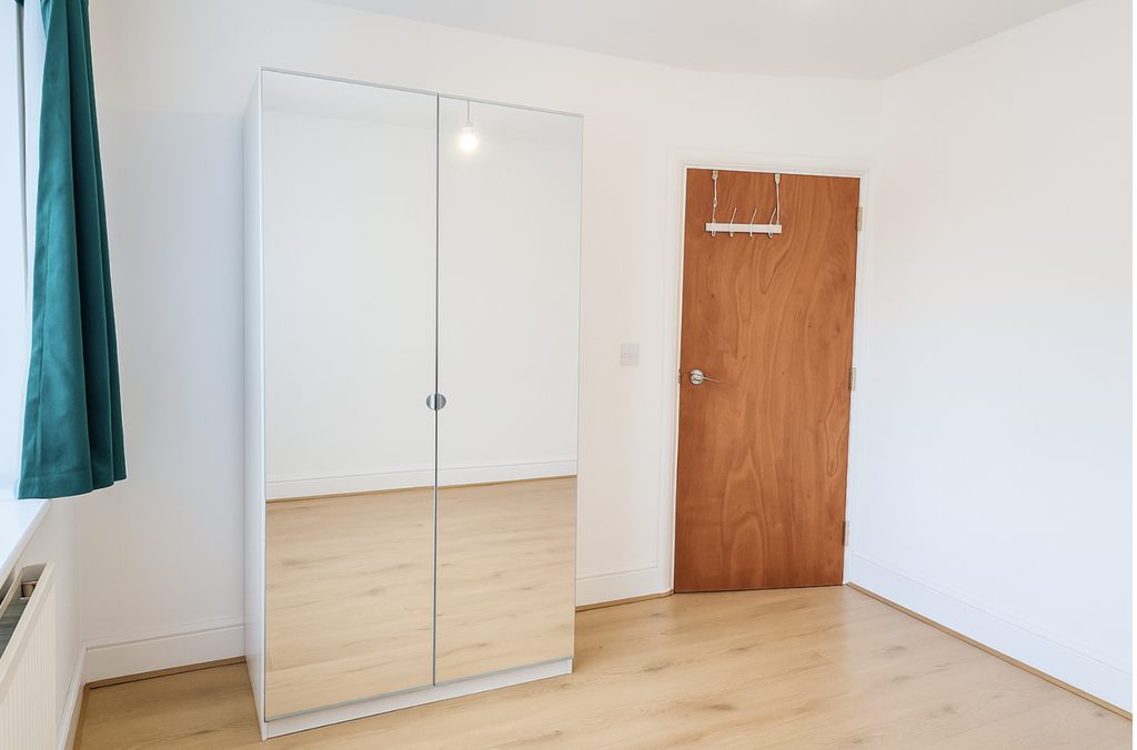 Property photo 1 of 12 Rooms For Working Individuals - Suitable For Ladies