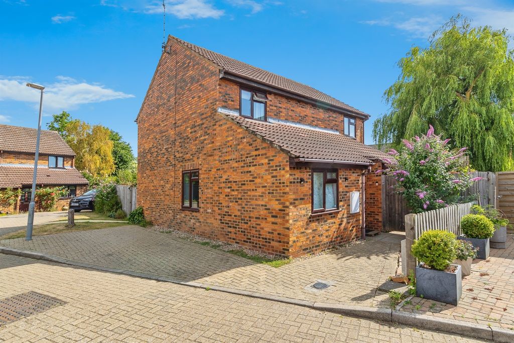 Property photo 1 of 17