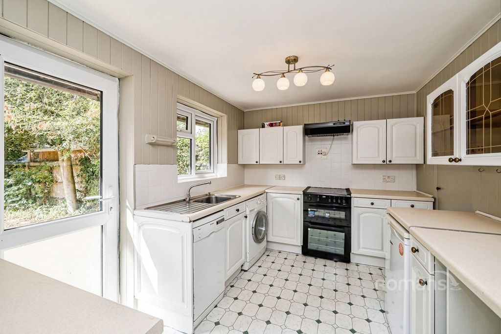 Property photo 3 of 33 Pbox-Img.Jpg