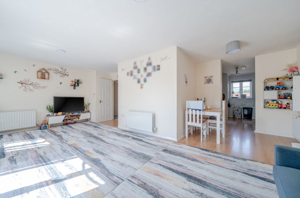 Property photo 2 of 19 1451648-7-69Ef675Bb3Bc8