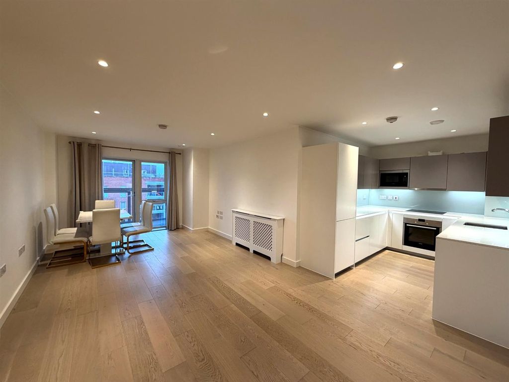 Property photo 1 of 10 Img_0422_Rightmove_Natural.Jpeg