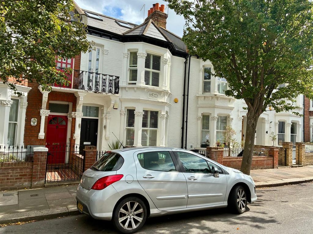 Property photo 1 of 21 26 Rotherwood Road