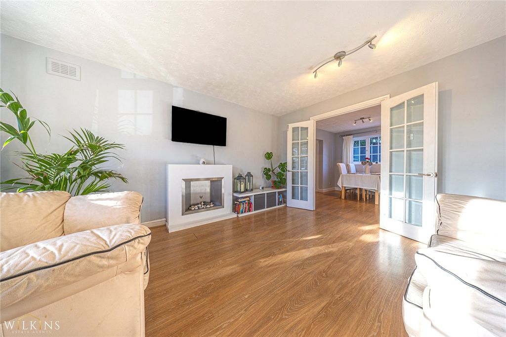 Property photo 2 of 49 Picture No. 04