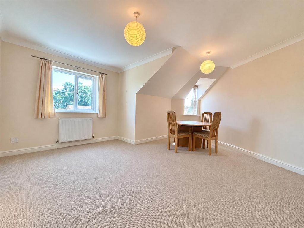 Property photo 3 of 14 Living/Dining Room