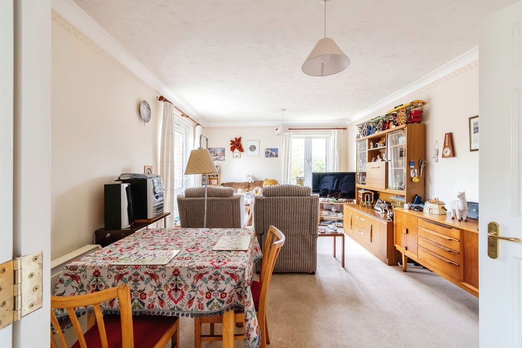 Property photo 3 of 18