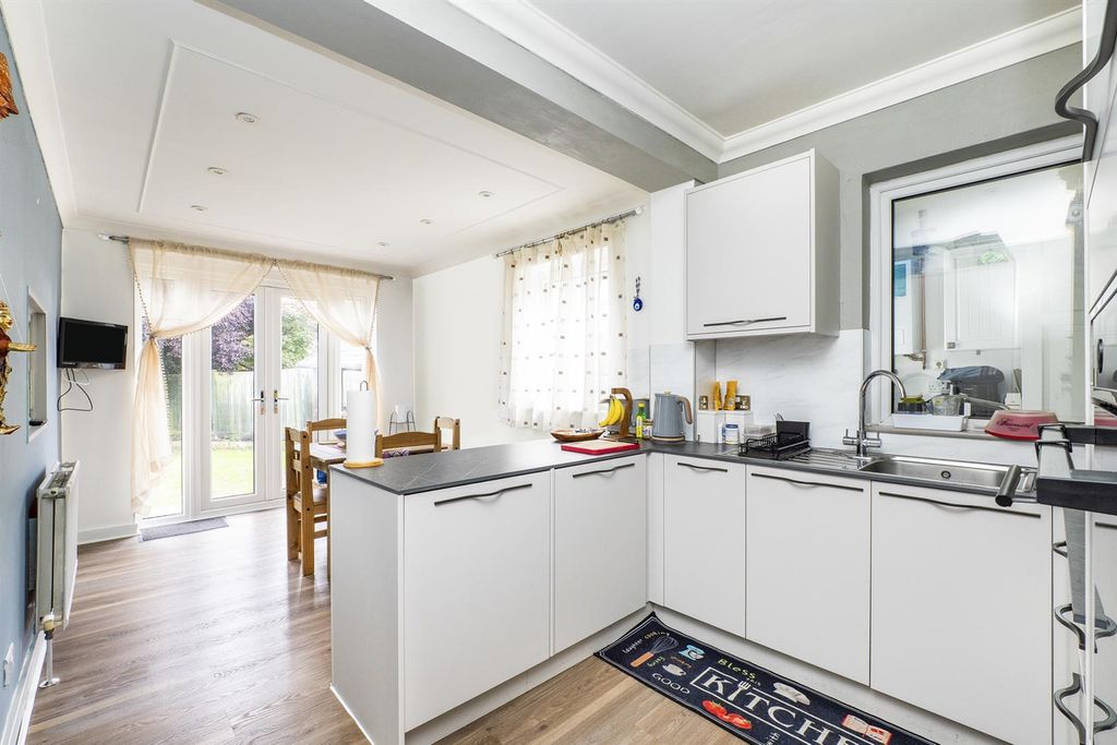 Property photo 3 of 16 Bc-014.Jpg