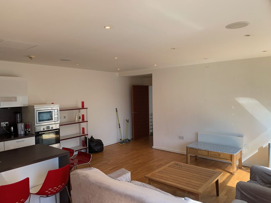 Property photo 2 of 12