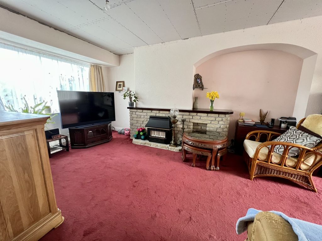 Property photo 2 of 13 Gallery