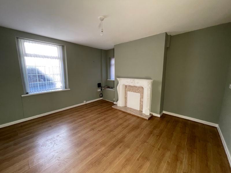 Property photo 2 of 8 Photo 11