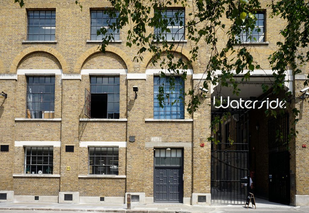 Property photo 1 of 6 Waterside Frontage