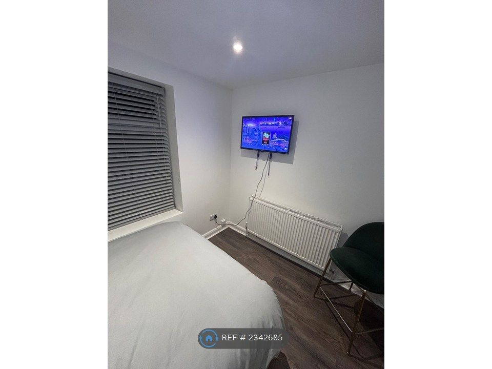 Property photo 2 of 30