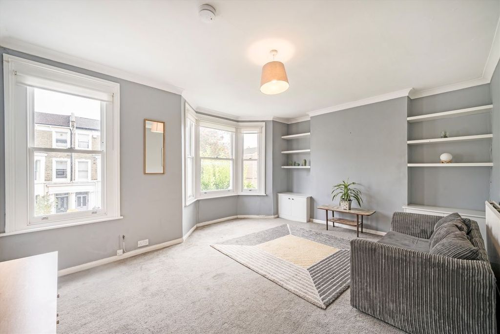 Property photo 2 of 8