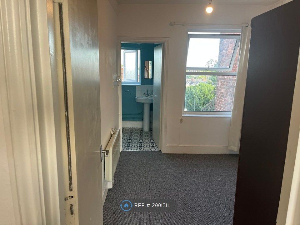 Property photo 3 of 6