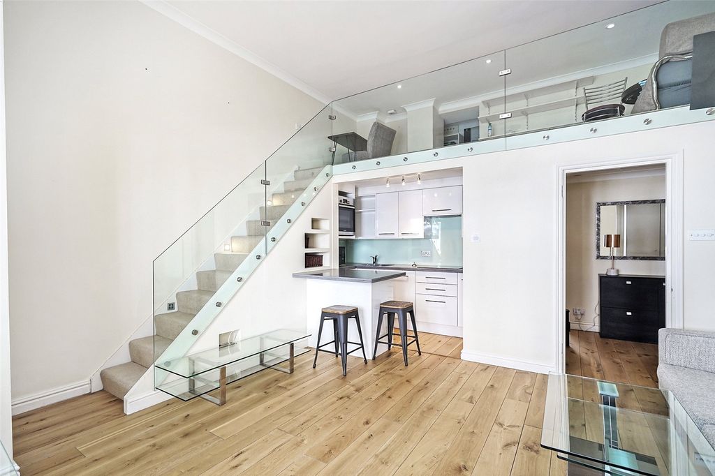 Property photo 3 of 13 Picture No. 10