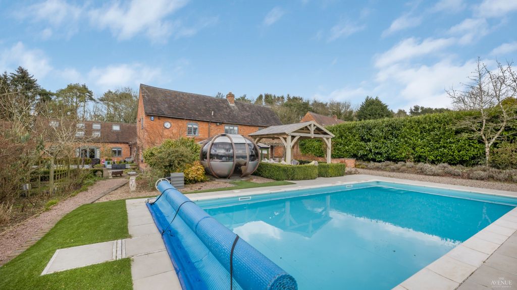 Property photo 3 of 31 4000827
