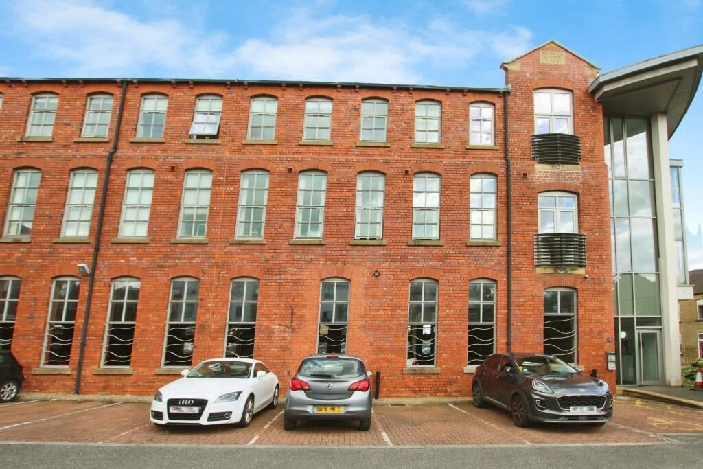 Property photo 1 of 16