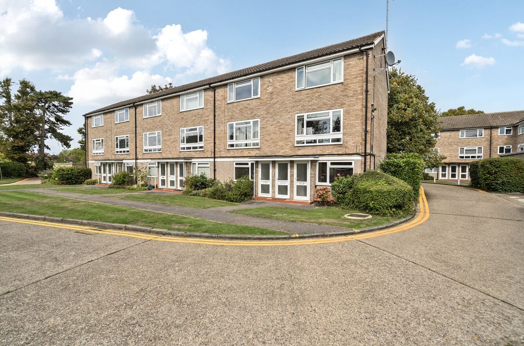 Property photo 1 of 16 1353973-18-68c18A...