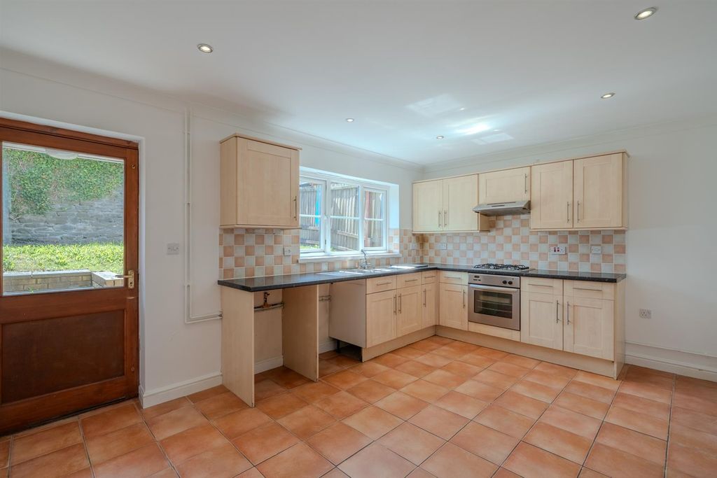 Property photo 3 of 24 2 The Mews-16.Jpg