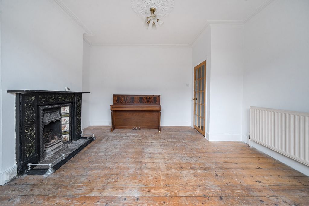 Property photo 3 of 16 1394481-14-69440E...